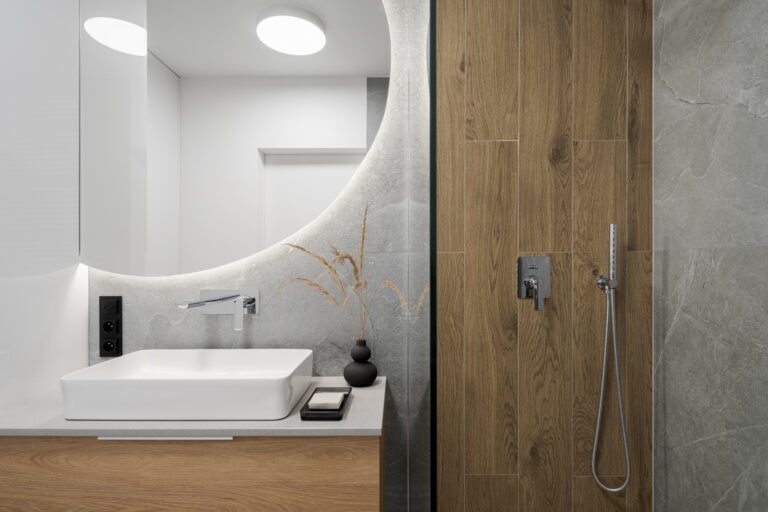 Modern bathroom lighting